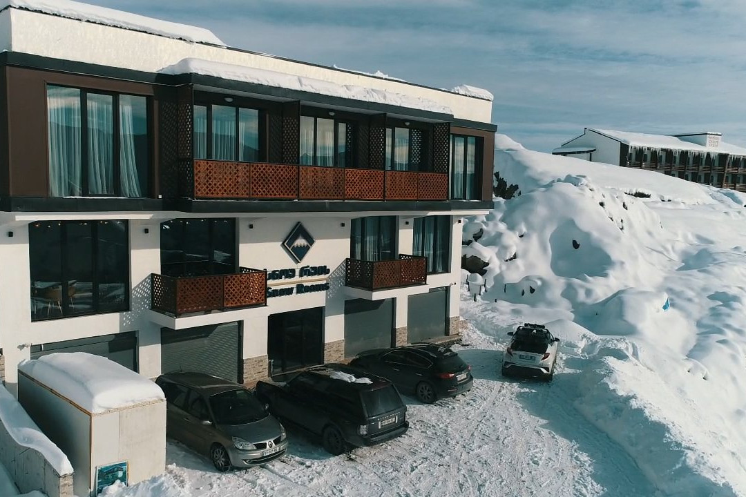 Snow Rooms
