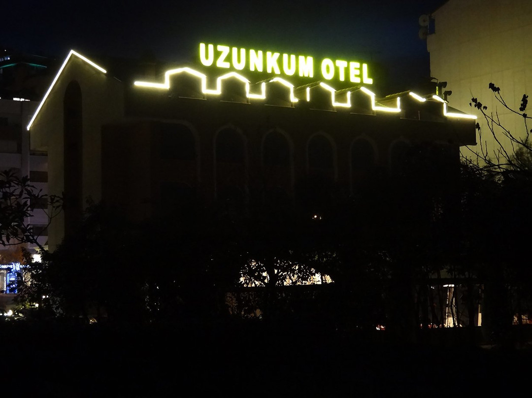 Uzunkum Hotel
