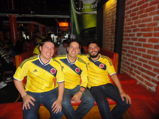 Urbano Bar Restaurante-卡利必去景点