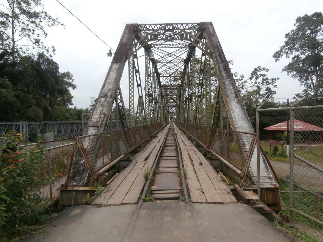 Sixaola Bridge景点图片