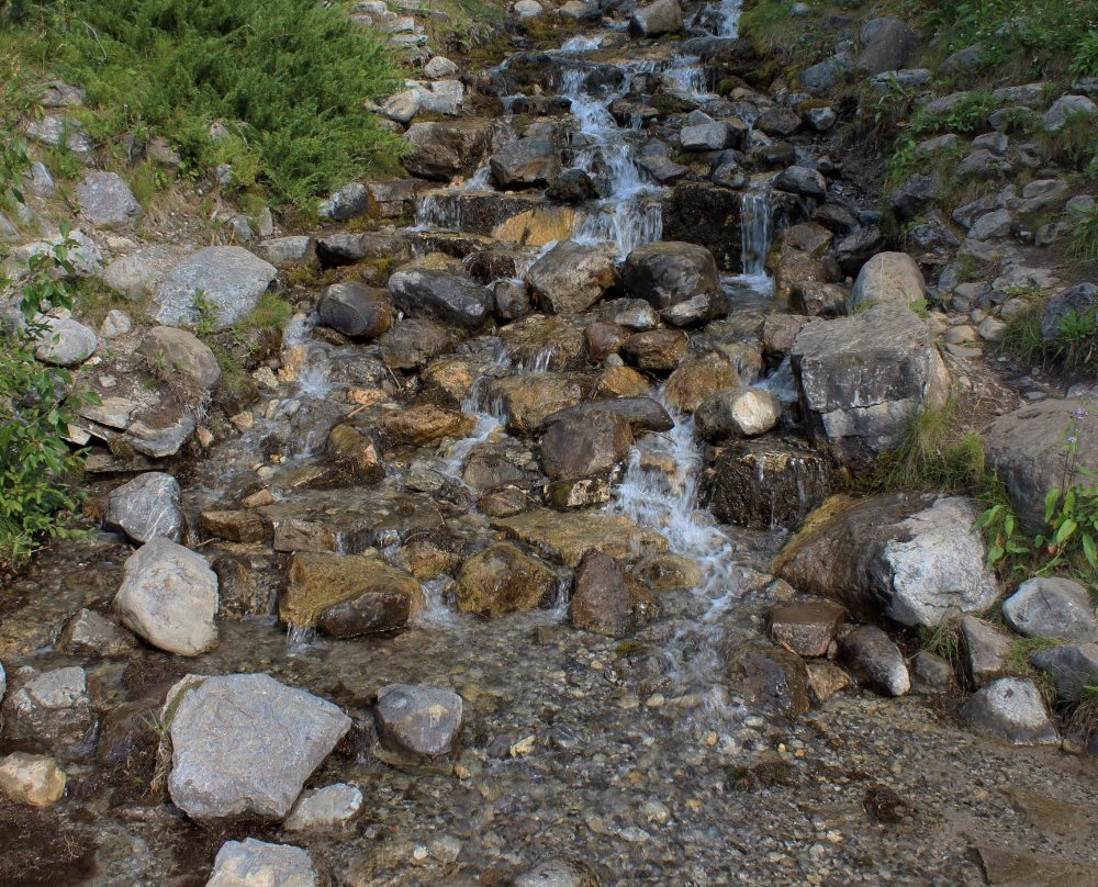 O'shaughnessy Falls-卡那那斯基斯必去景点