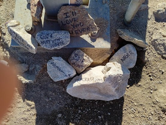 Palm Desert Cross Hiking Trail-棕榈沙漠必去景点