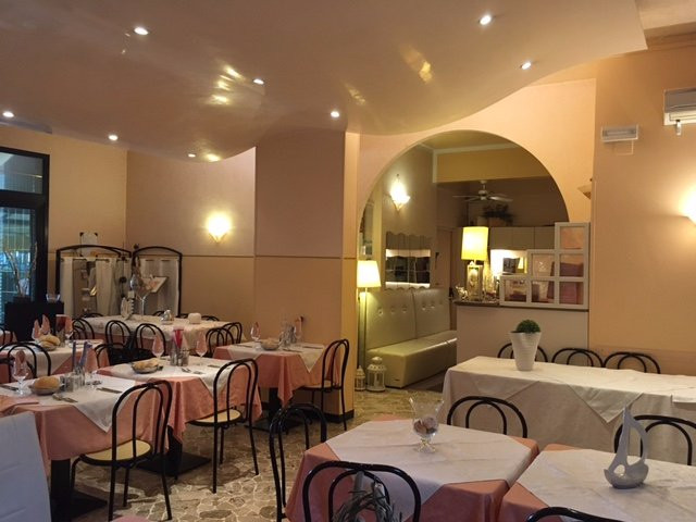 Borghetto Santo Spirito酒店住宿-Albergo Glory