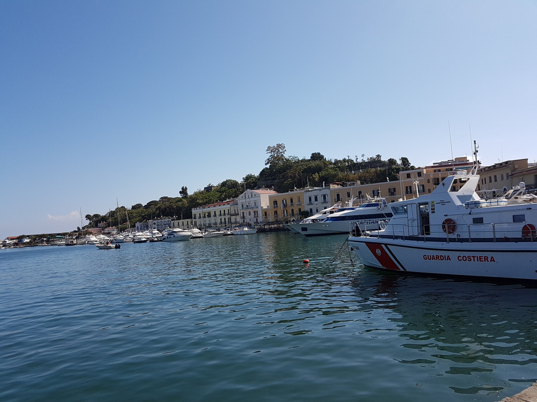 Ischia Diving-Ischia Porto必去景点
