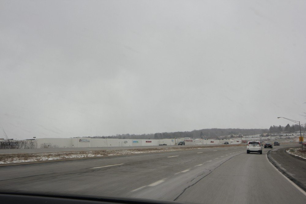 Millcreek Mall-伊利必去景点