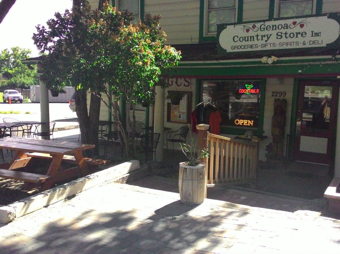 Genoa餐馆和美食-Genoa Country Store