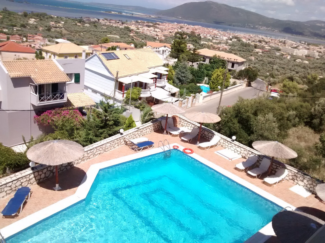 Niver Plaza Apartments