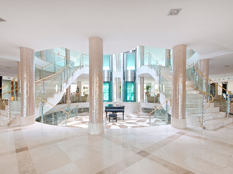 莫纳奇尔村酒店住宿-格拉纳达宫殿酒店