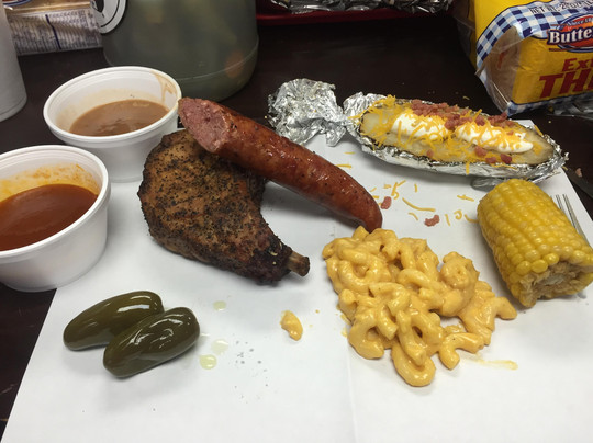 Llano餐馆和美食-Coopers BBQ