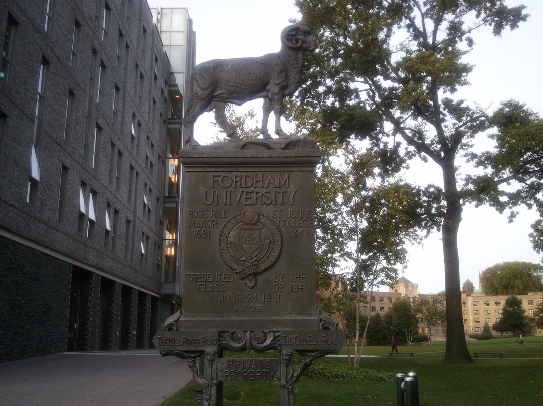 Fordham University Church-布朗克斯必去景点