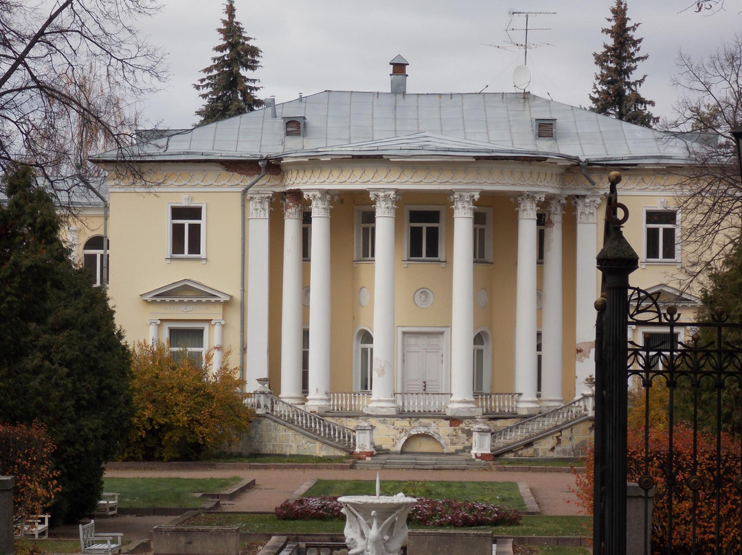 Vvedenskoye Estate景点图片