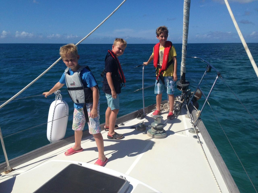 Joy Sailing Tours-Jolly Harbour必去景点