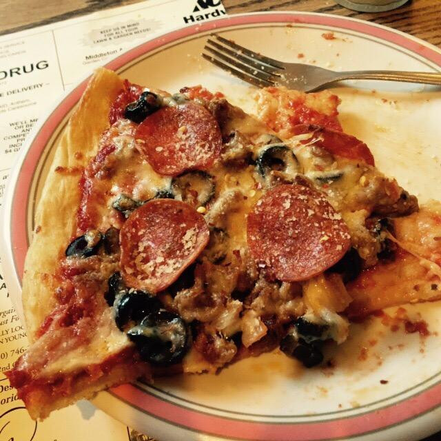 Leetonia餐馆和美食-R Pizza Place