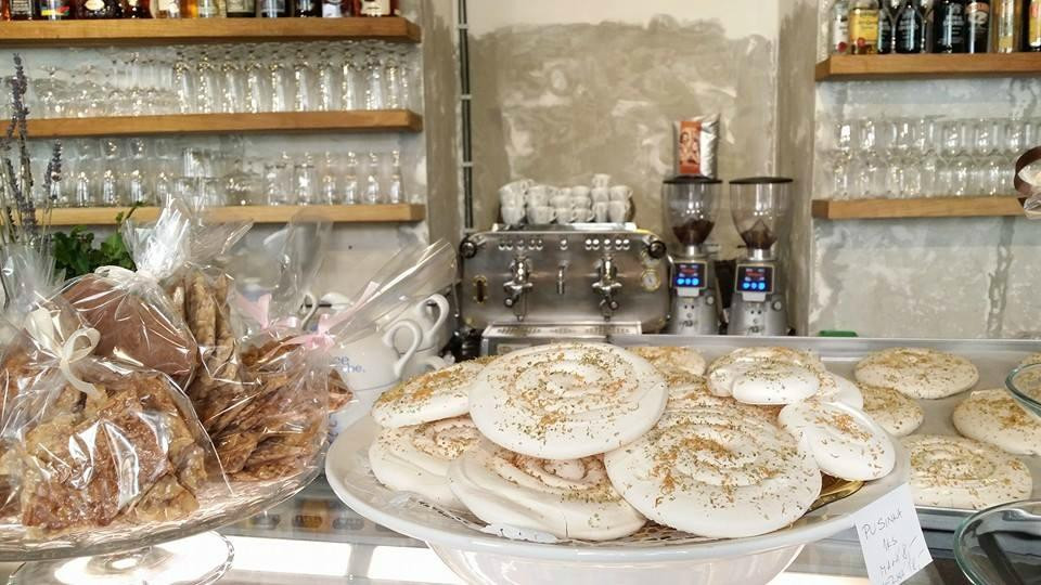 Cafe Mometna