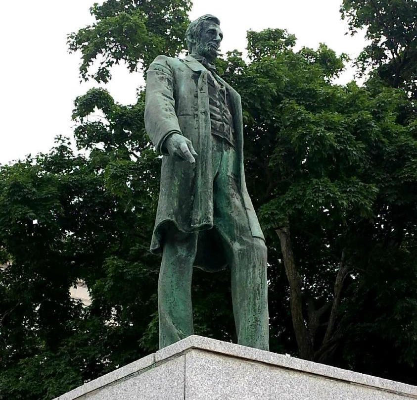 Lincoln Highway Statue-Jefferson必去景点