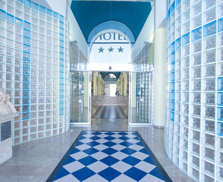 瓜尔达马尔德尔塞古拉酒店住宿-瓜达玛尔海滩酒店