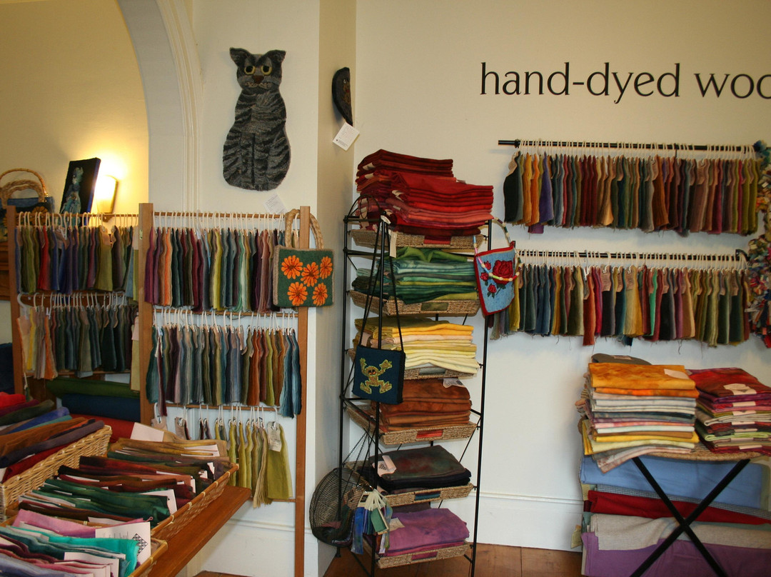 Spruce Top Rug Hooking Studio-Mahone Bay必去景点