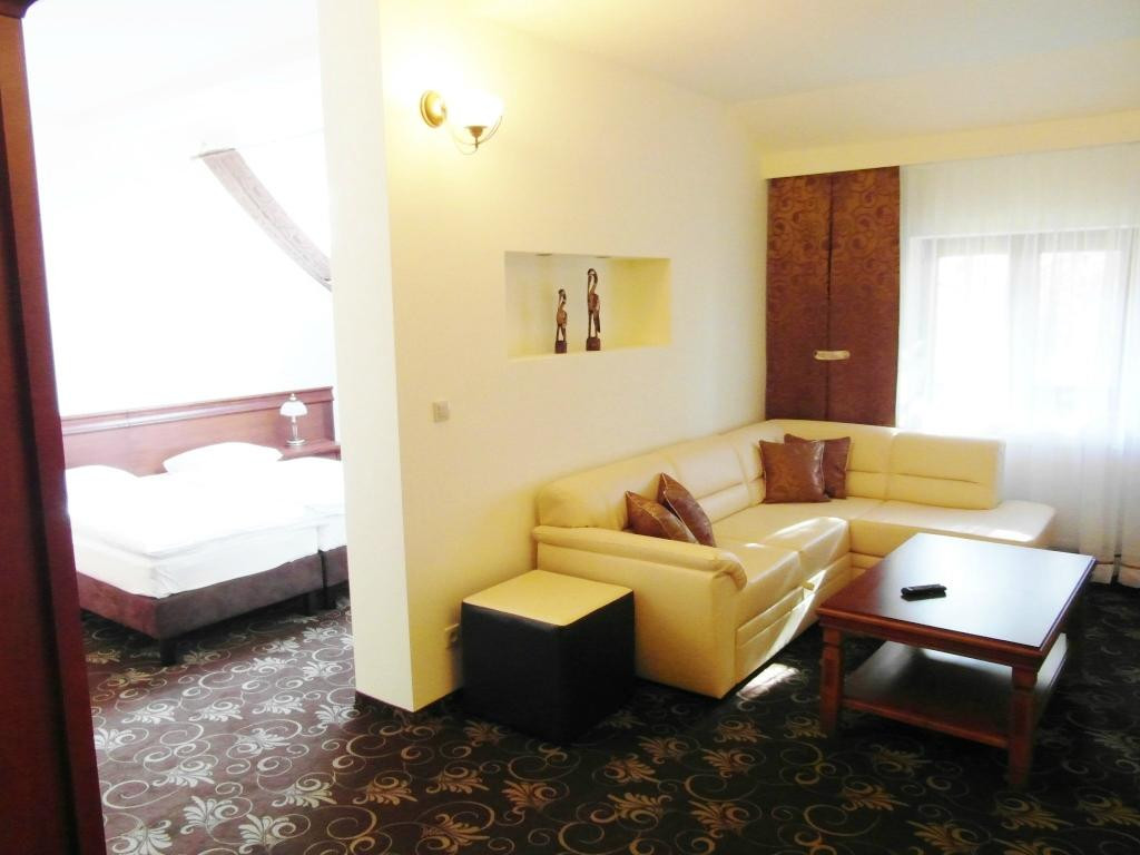 Debianka Hotel主图