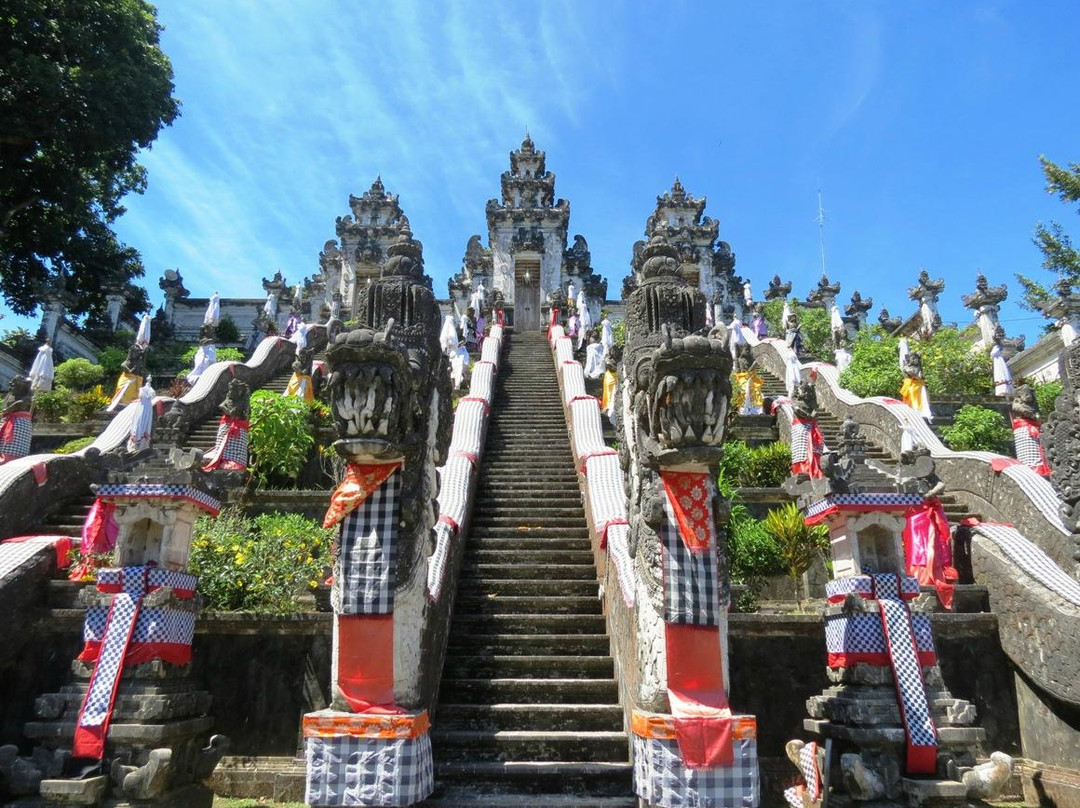 Lempuyang寺-阿邦岛必去景点