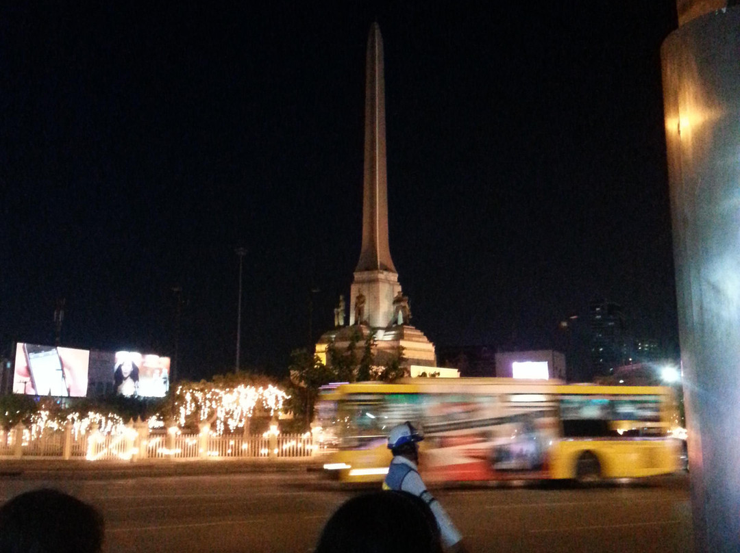 胜利纪念碑-曼谷必去景点