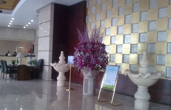 西安水晶岛酒店（省体育馆地铁站高新万达ONE店）主图