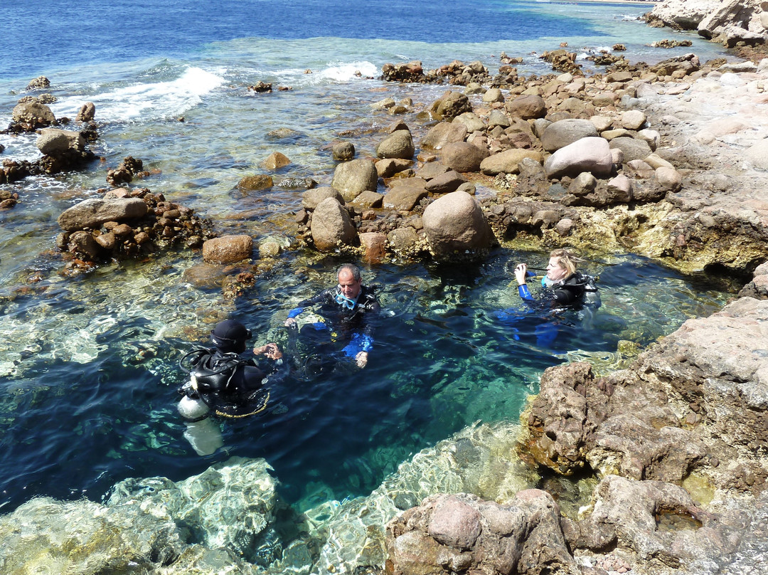 达哈卜旅游景点-Blue Hole