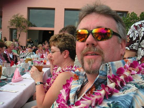 夏威夷皇家烤乳猪大餐-火奴鲁鲁必去景点