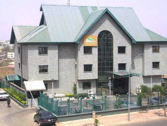 Kubacha酒店住宿-Angeles Hotel