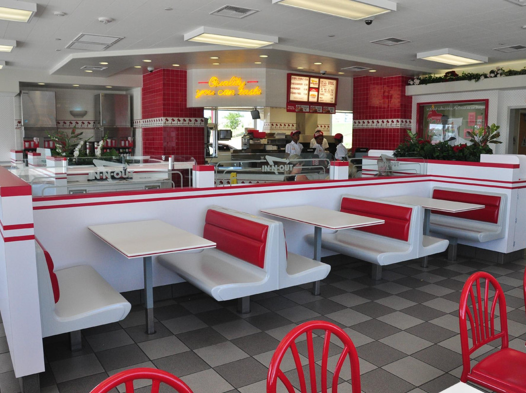 Lancaster餐馆和美食-In-N-Out Burger