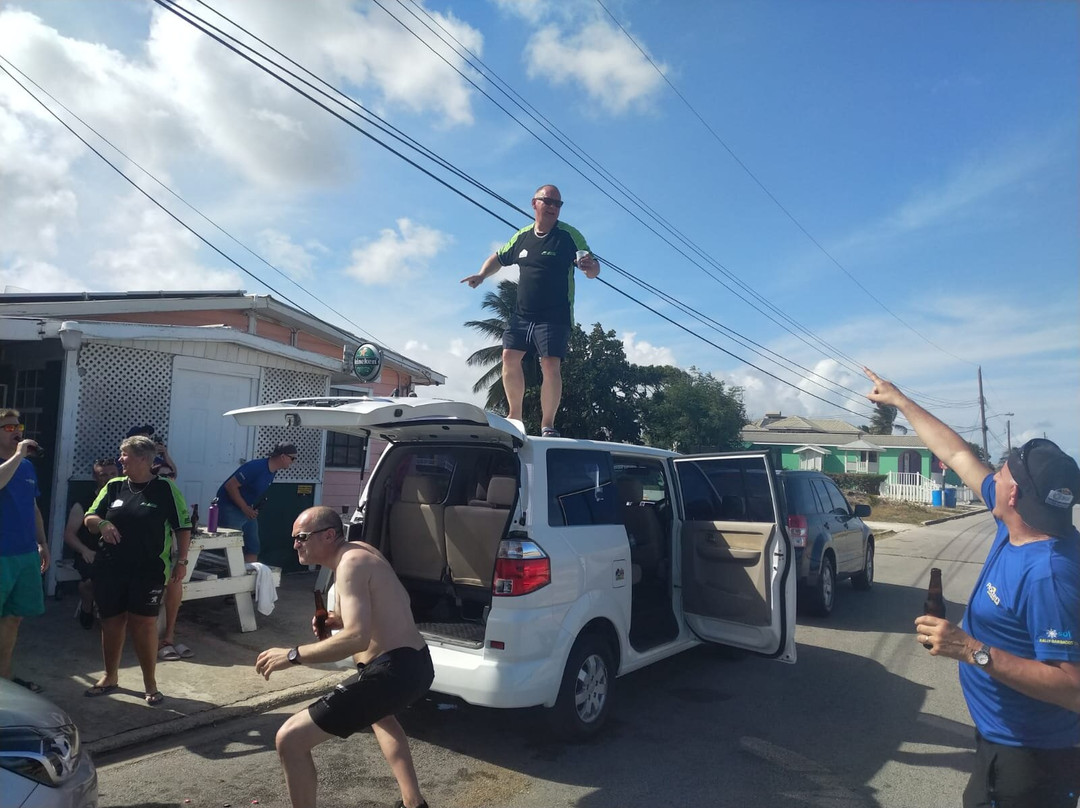 Raccoon's Sports Bar & Grill