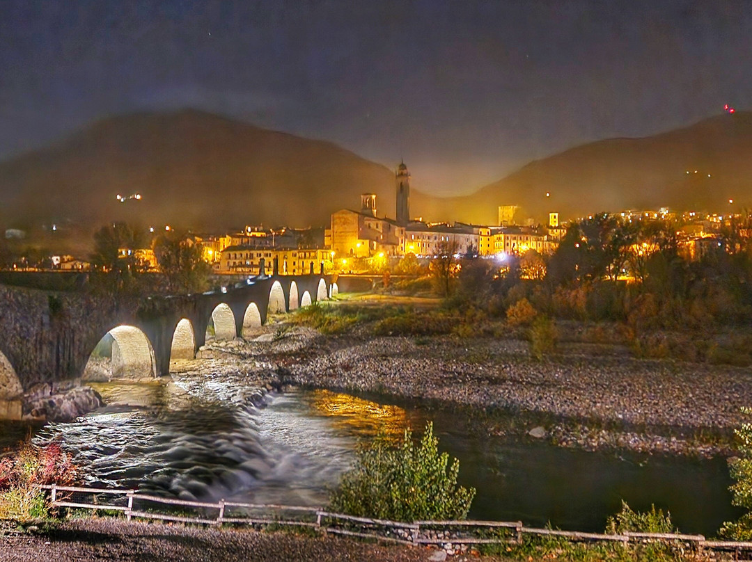 Ponte Vecchio (Ponte Gobbo - Ponte del Diavolo)-Bobbio必去景点