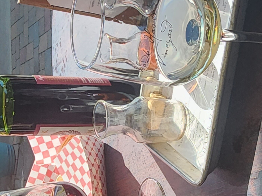 Hawk Haven Vineyard and Winery景点图片