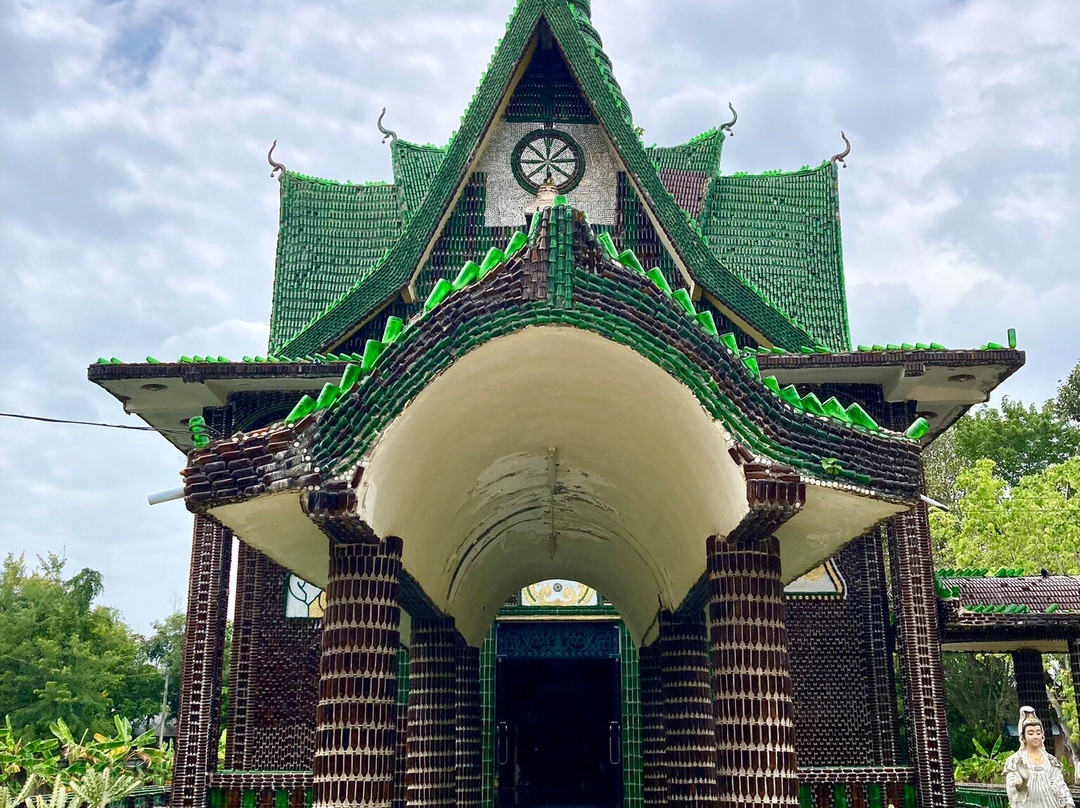 Wat Pa Maha Jedi Kaeo (Wat Larn Kuad)-坤汉必去景点