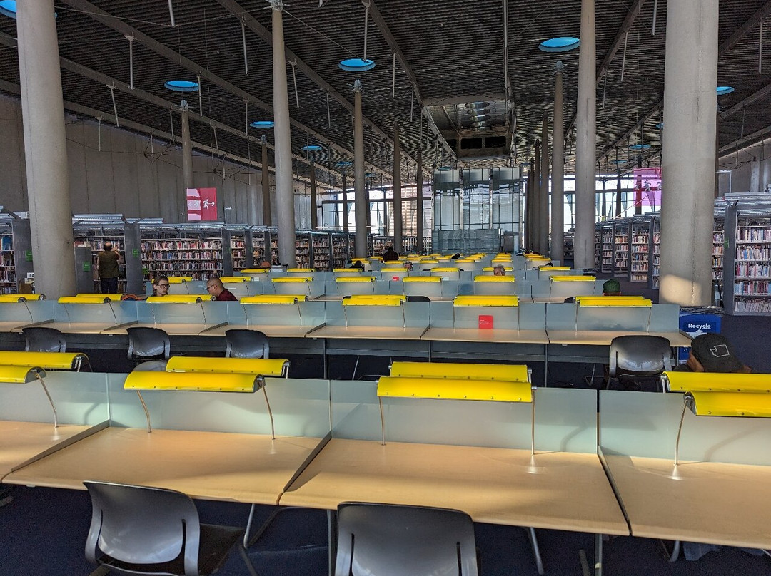 保顿·巴尔中央图书馆-凤凰城必去景点