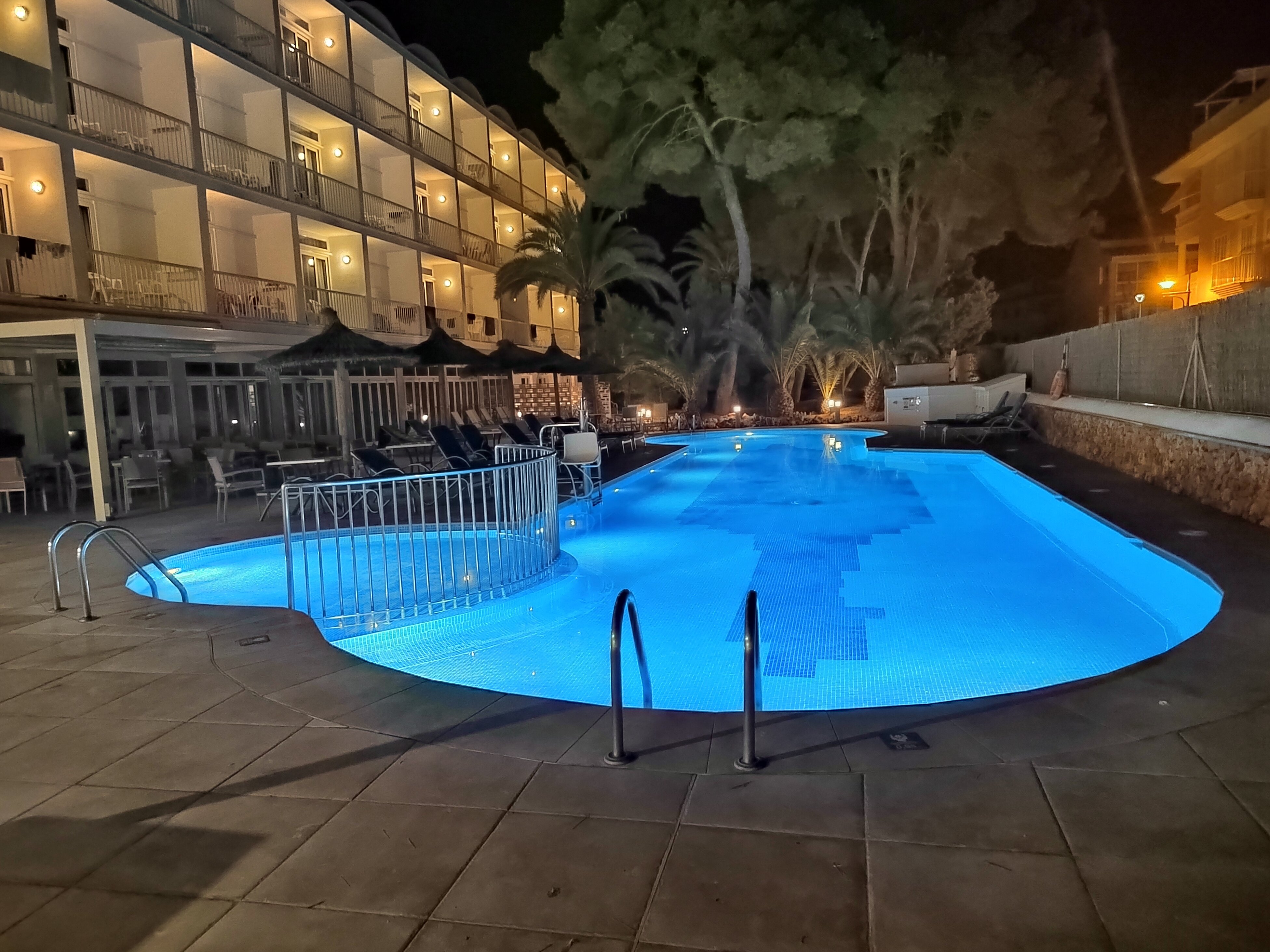 Aparthotel & Hotel Isla de Cabrera-泳池