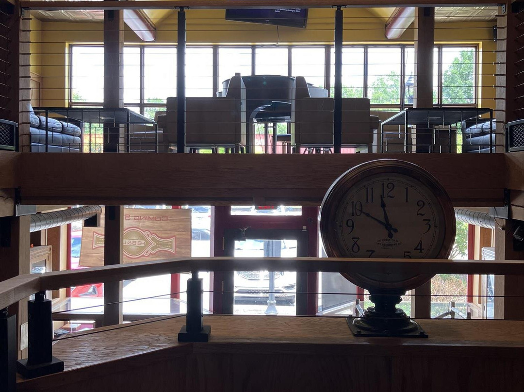 Humphrey Brother's Bistro & Lounge