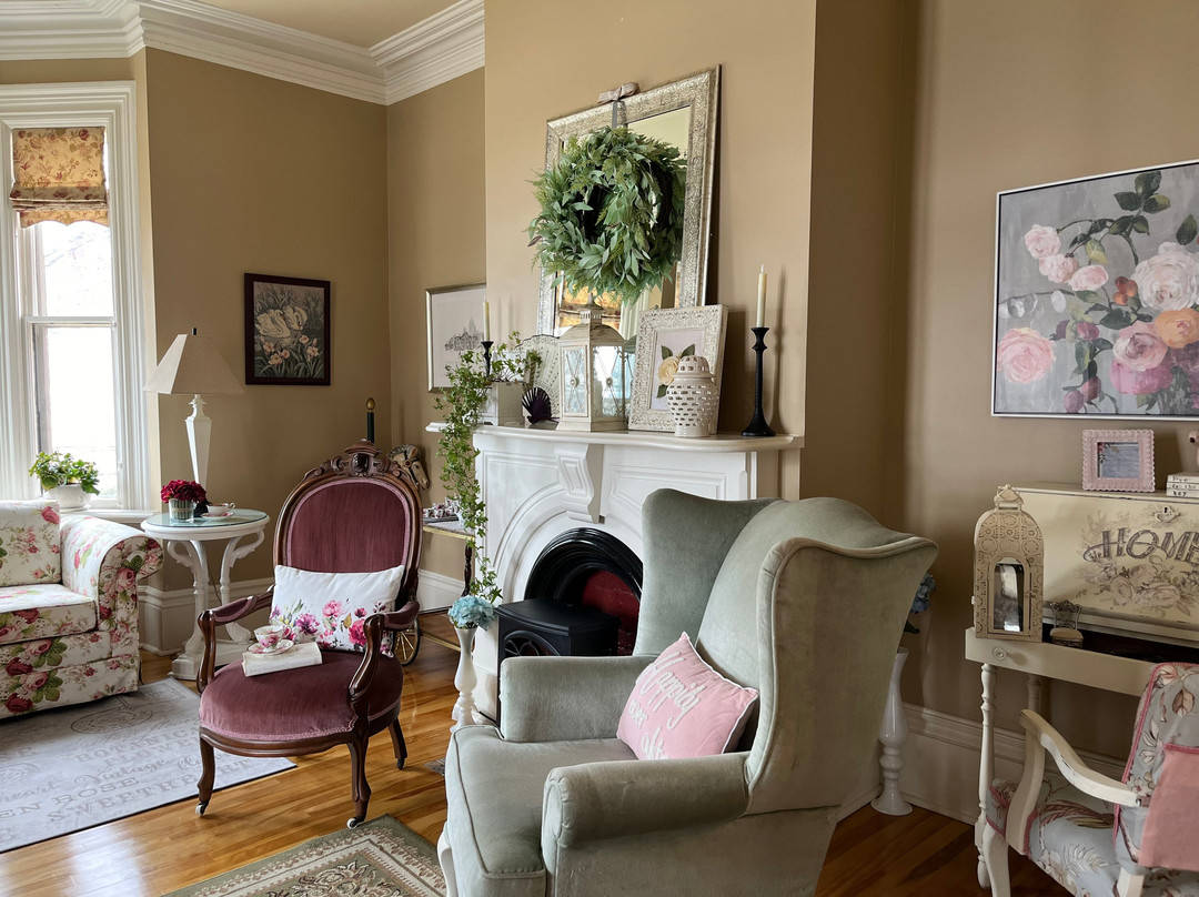 Quartermain House B&B主图