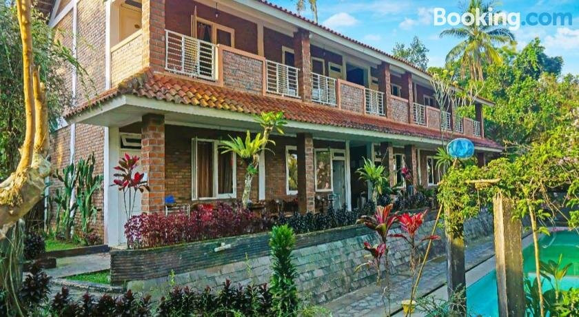 Capital O 92836 Villa Kampoeng Katineung