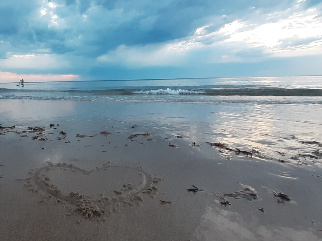 Porthor Beach (Whistling Sands)景点图片