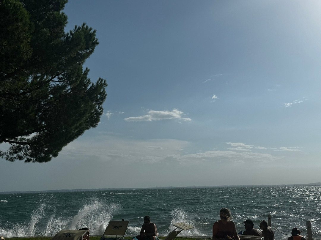 Lido Mirabello Beach景点图片