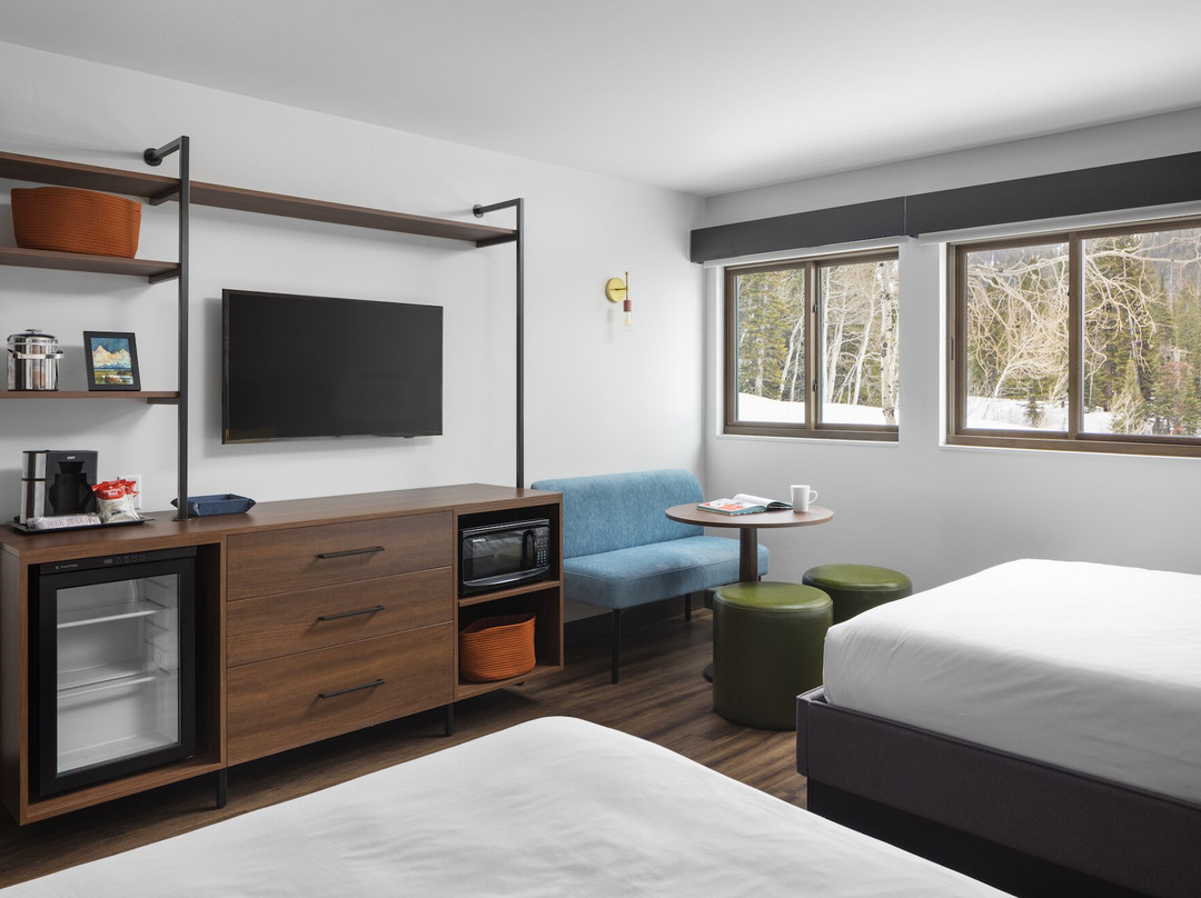 Teewinot Lodge主图