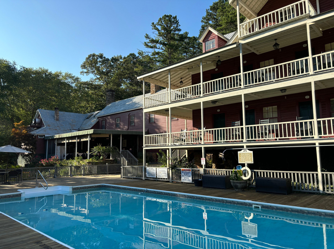 格伦艾拉斯普林斯旅馆主图