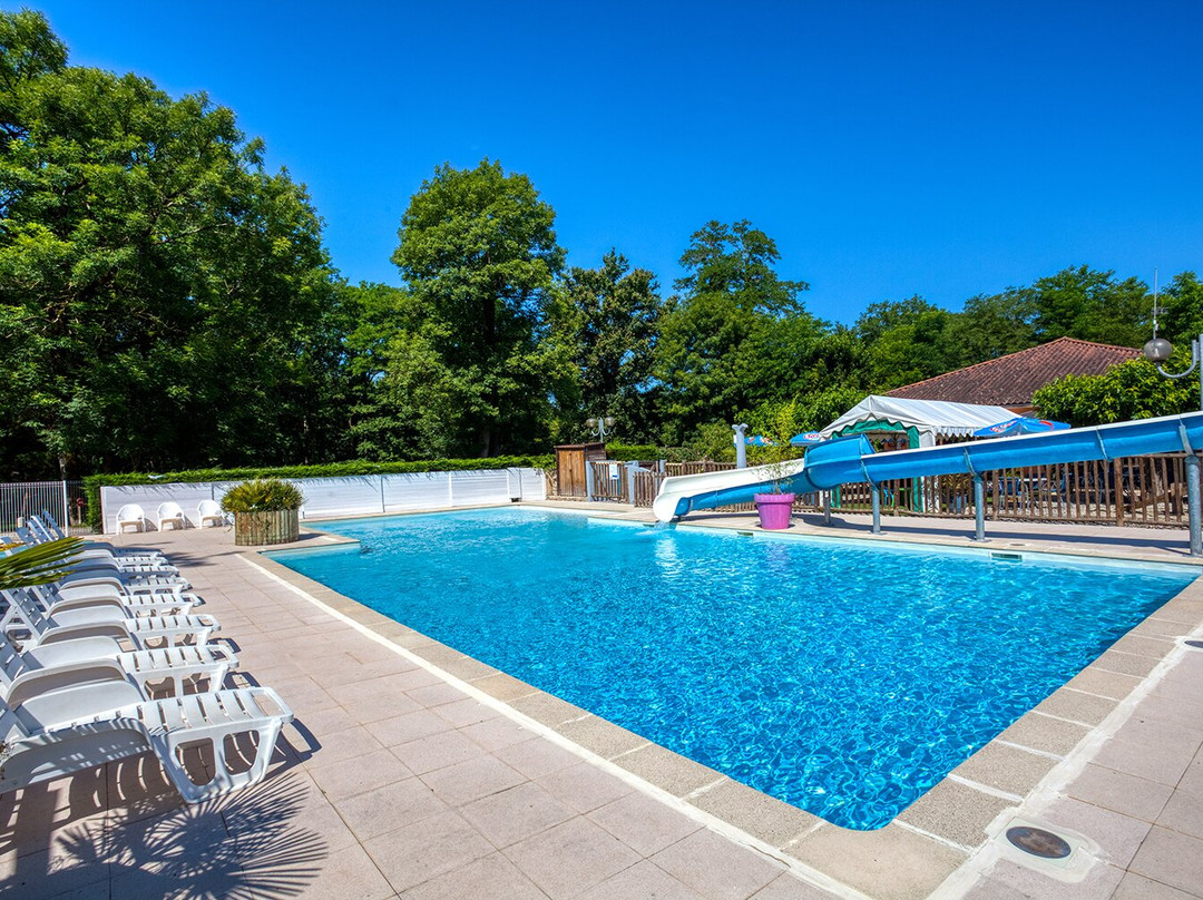 Camping Les Chalets Sur La Dordogne