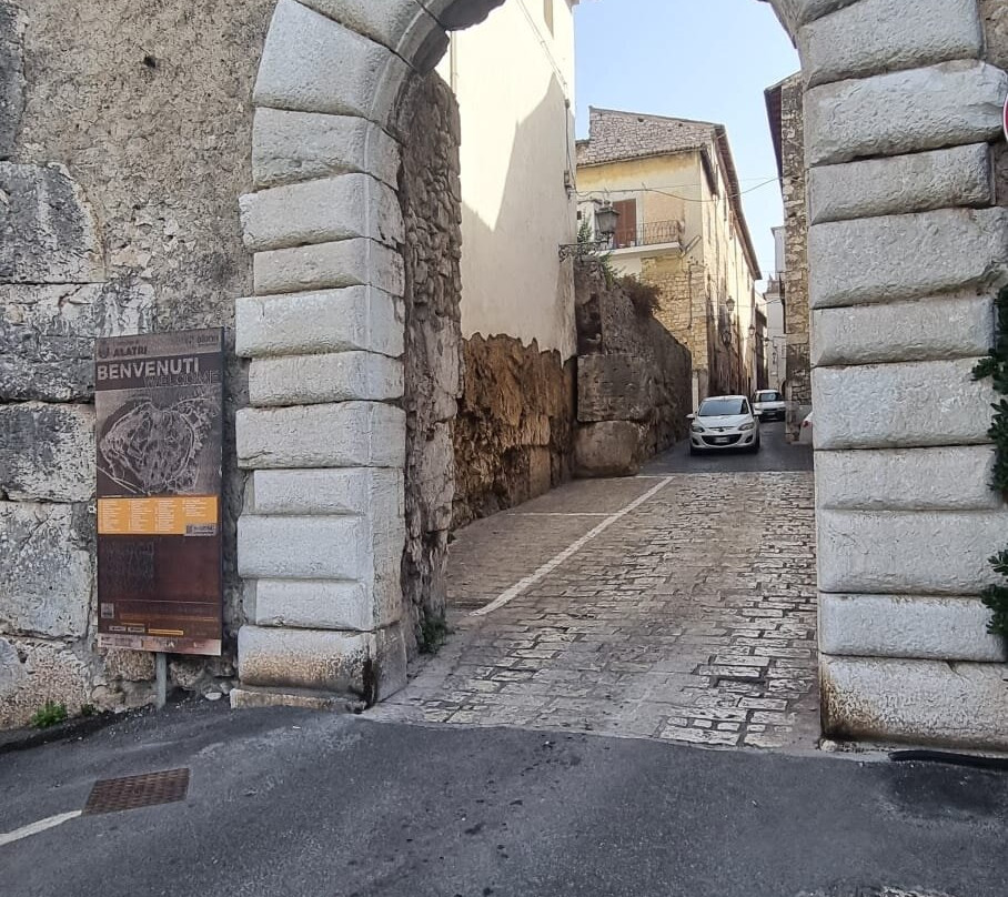 Porta San Francesco-Alatri必去景点