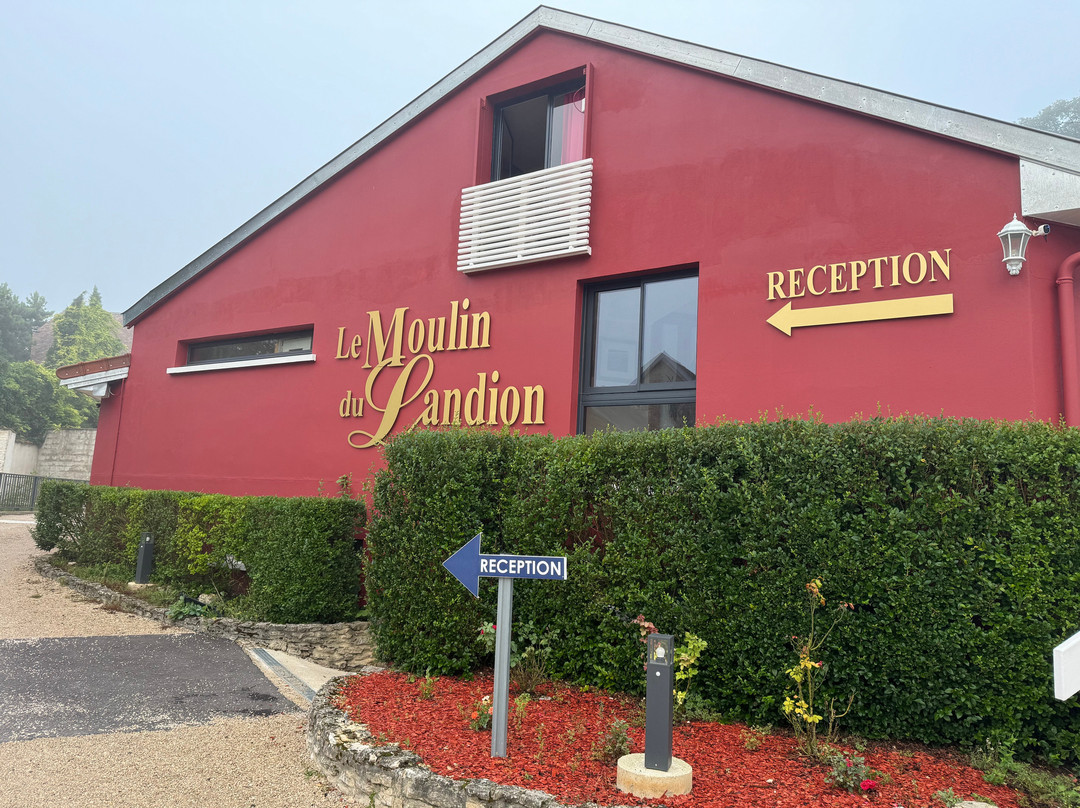 Hotel Restaurant Le Moulin du Landion主图