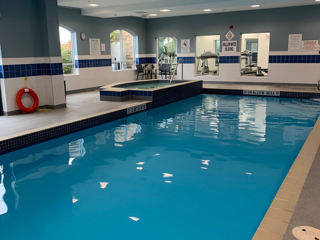 Holiday Inn Express & Suites Belleville By IHG主图