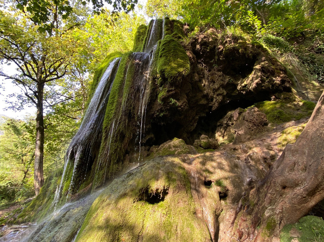 Mamirli Waterfall-Qakh必去景点