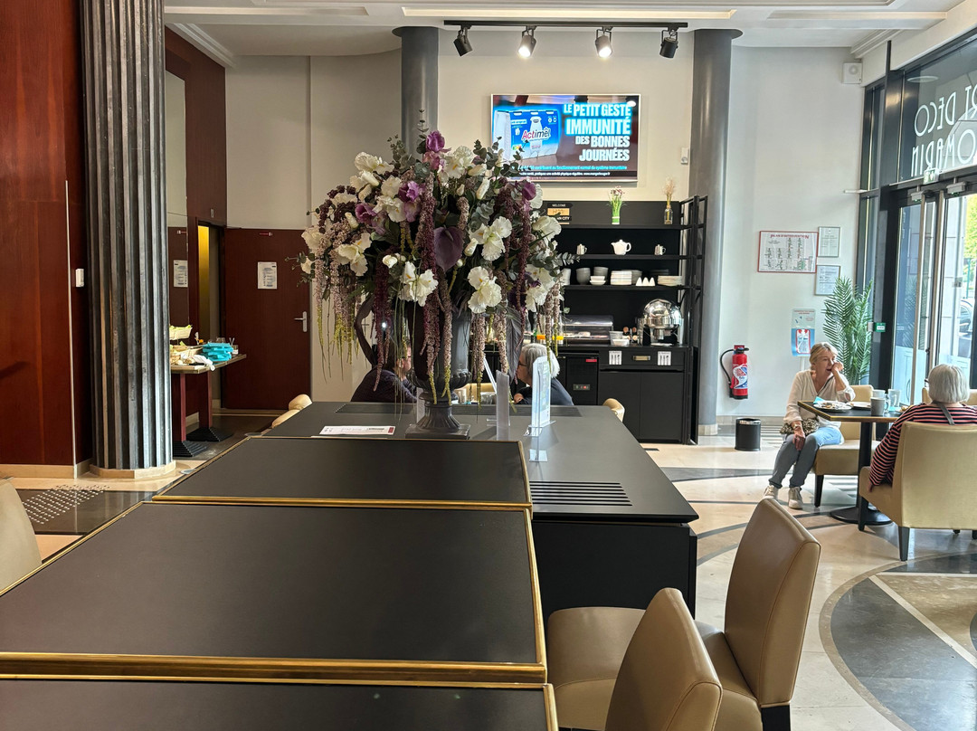 奥拉里列艺术酒店主图