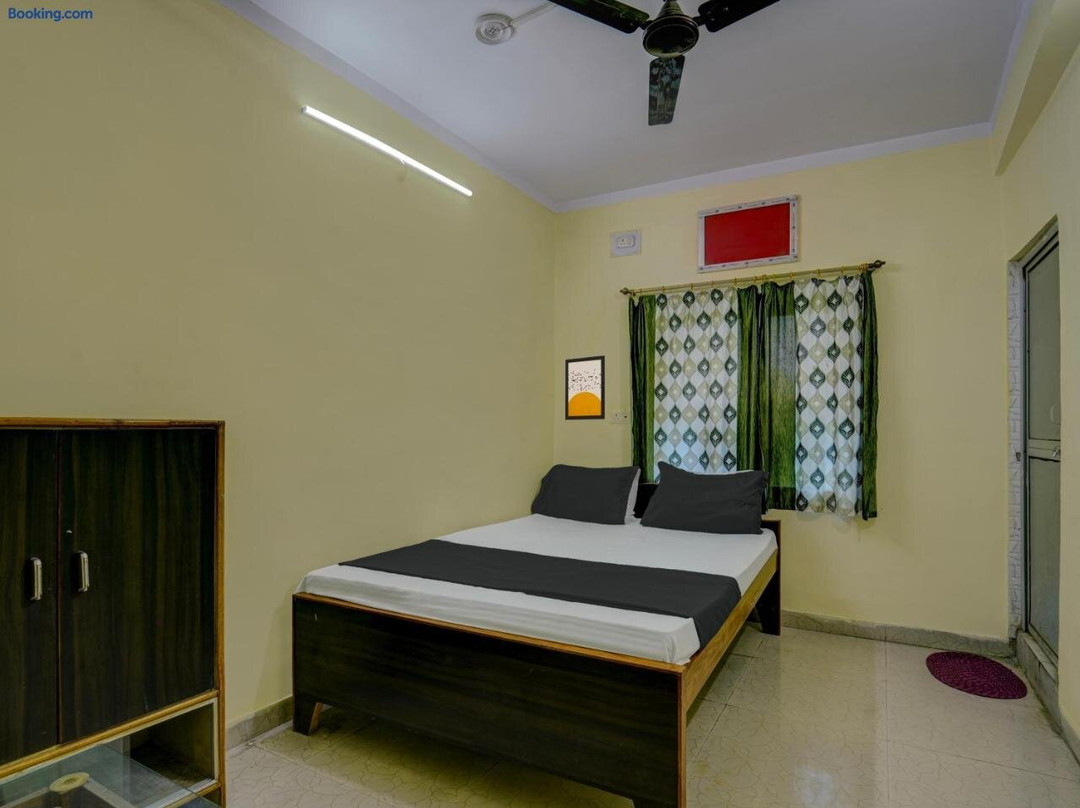 OYO Hotel Gurukripa Inn & Banquet Hall
