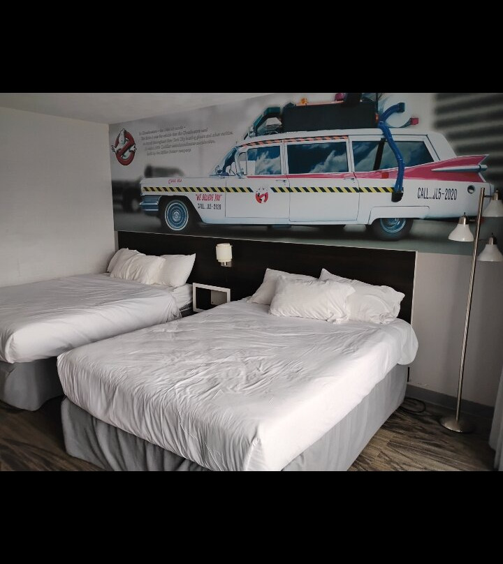 Cadillac Motel Near the Falls主图